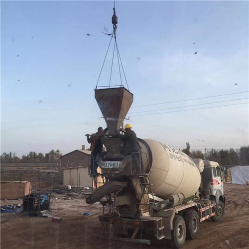 巍山“精准瞄准”—— 吊车的 “定位导航” 技术